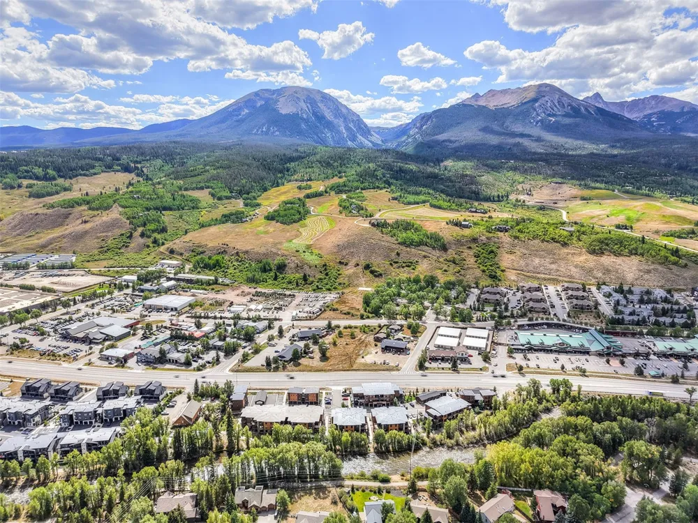 1070 Blue River Parkway #302 Silverthorne, CO 80498