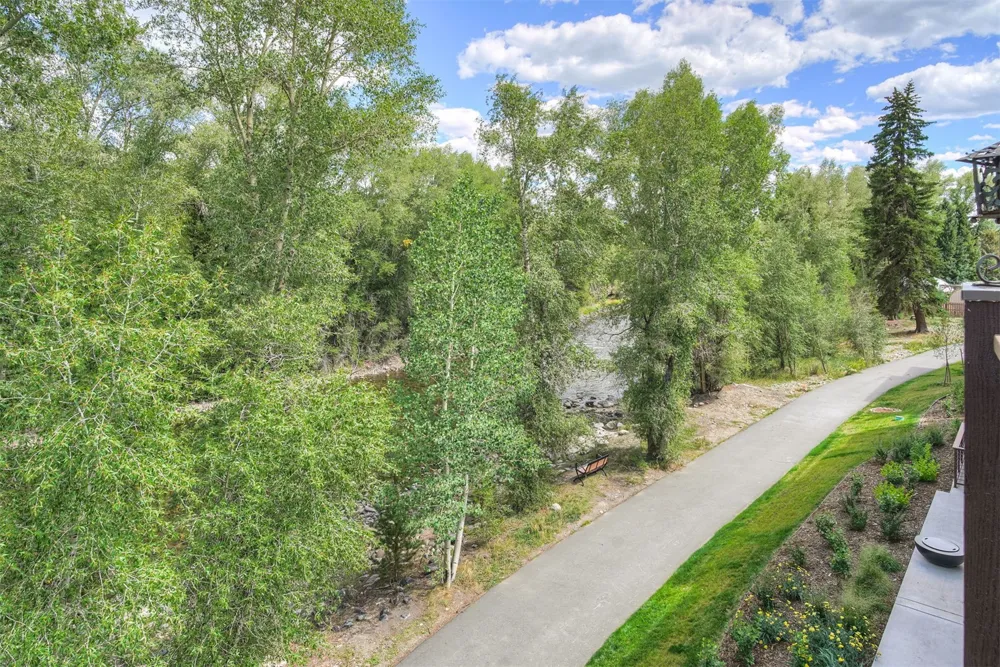 1070 Blue River Parkway #302 Silverthorne, CO 80498