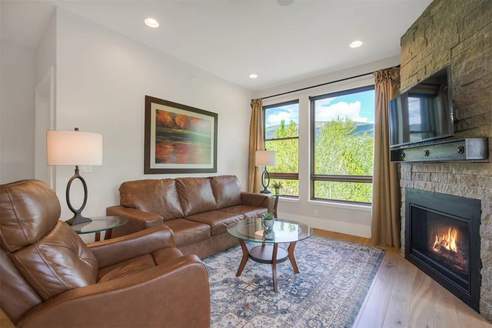 1070 Blue River Parkway #302 Silverthorne, CO 80498