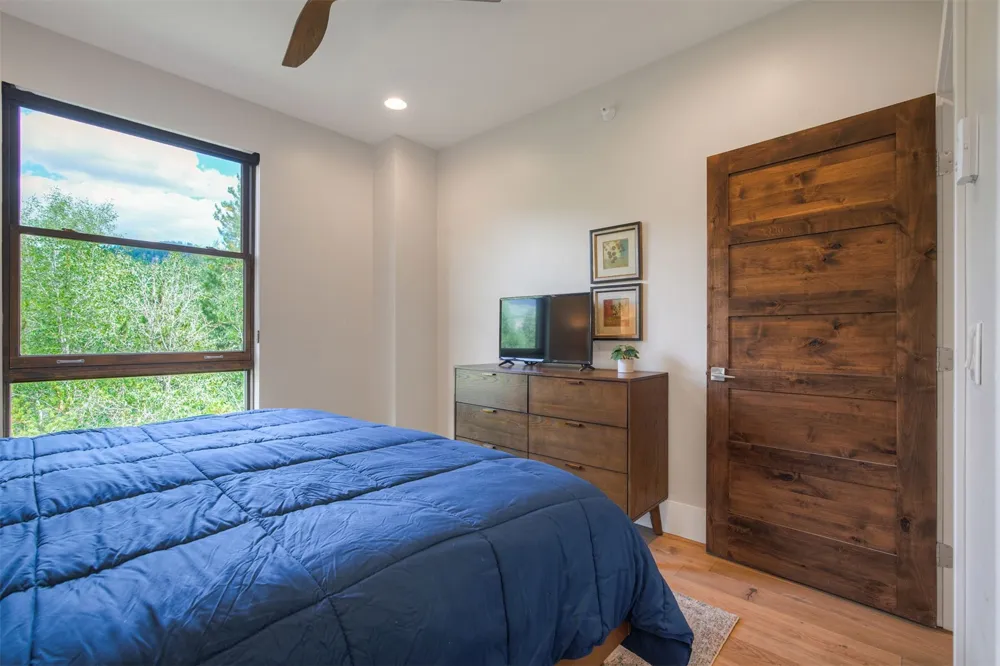 1070 Blue River Parkway #302 Silverthorne, CO 80498