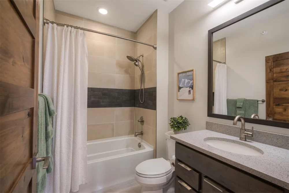 1070 Blue River Parkway #302 Silverthorne, CO 80498