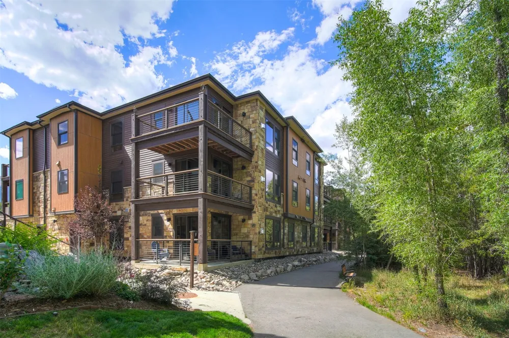 1070 Blue River Parkway #302 Silverthorne, CO 80498
