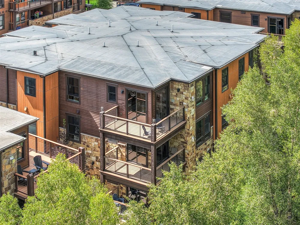 1070 Blue River Parkway #302 Silverthorne, CO 80498
