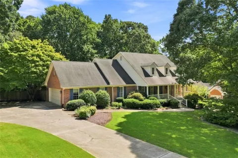 2170 Lullwater Court