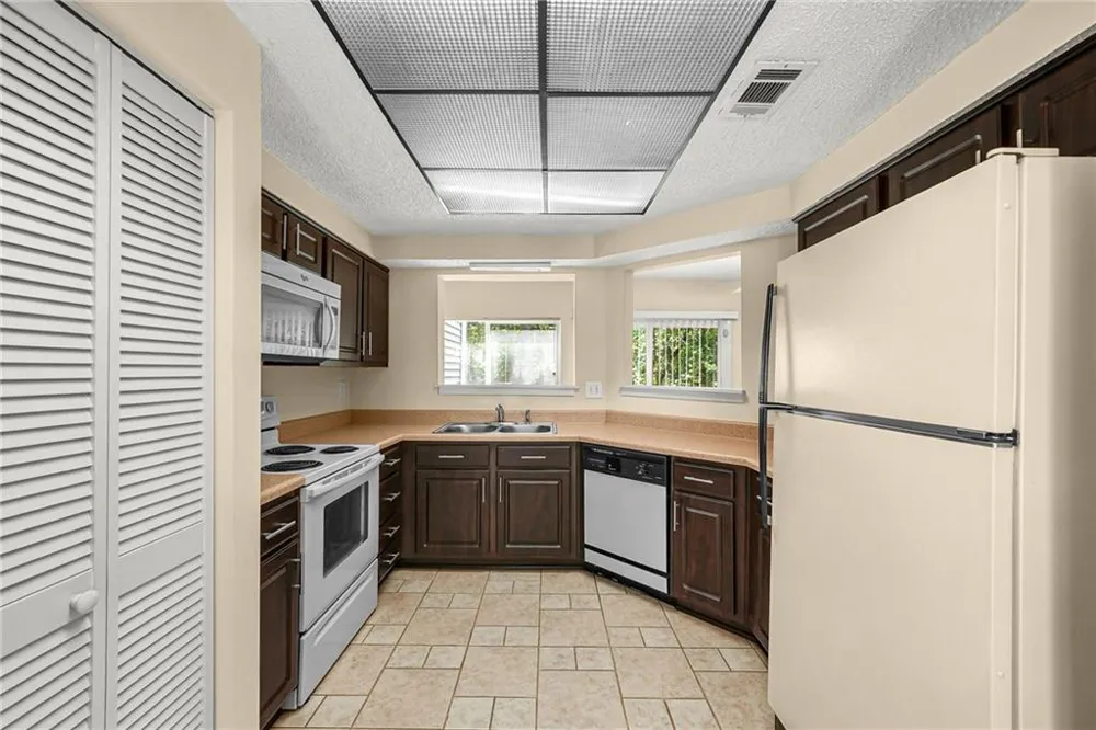 14 Dunwoody Springs Drive Sandy Springs, GA 30328