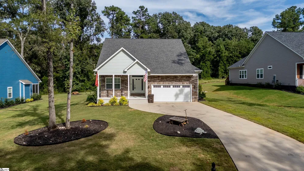 112 Portland Circle Greenwood, SC 29649