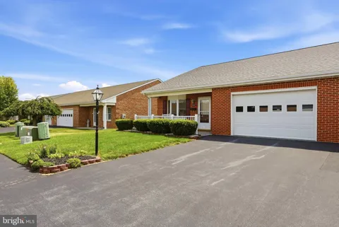 213 WINDING OAK DRIVE