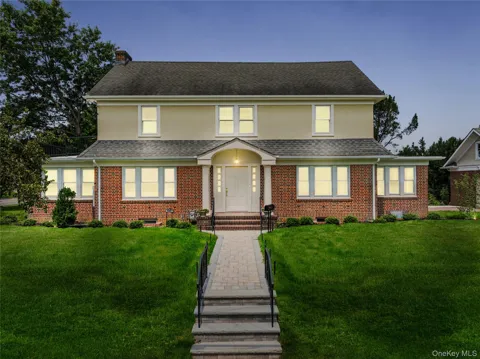 220 Pomander Road