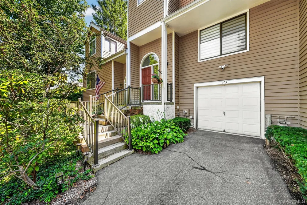 109 Woods End Road Chappaqua, NY 10514