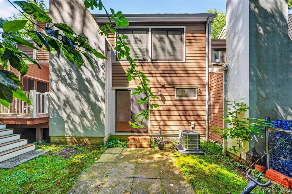 109 Woods End Road Chappaqua, NY 10514