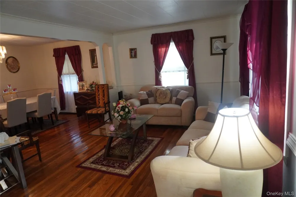 738 Decatur Street Uniondale, NY 11553
