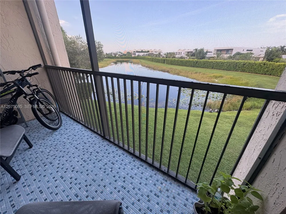 16471 Blatt Blvd #203 Weston, FL 33326