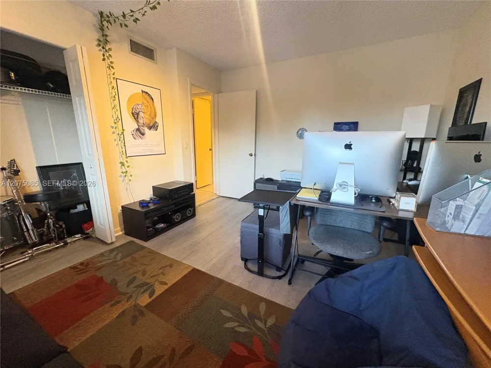 16471 Blatt Blvd #203 Weston, FL 33326
