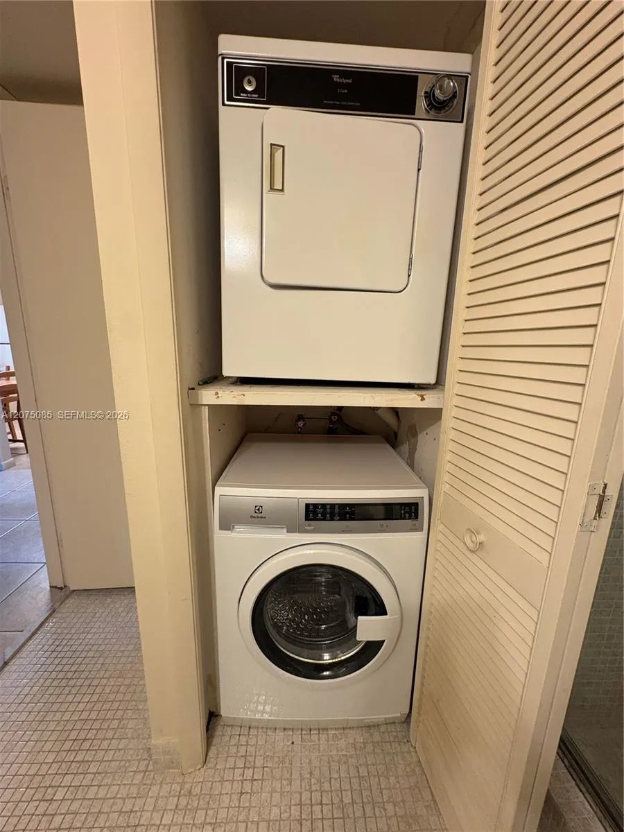 16471 Blatt Blvd #203 Weston, FL 33326