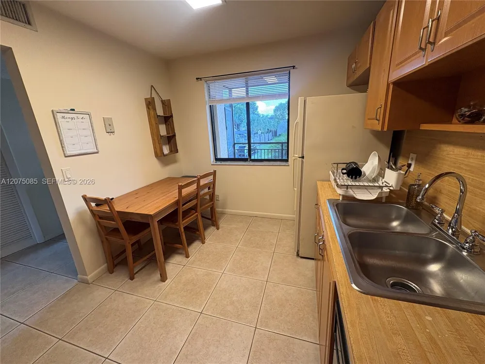 16471 Blatt Blvd #203 Weston, FL 33326