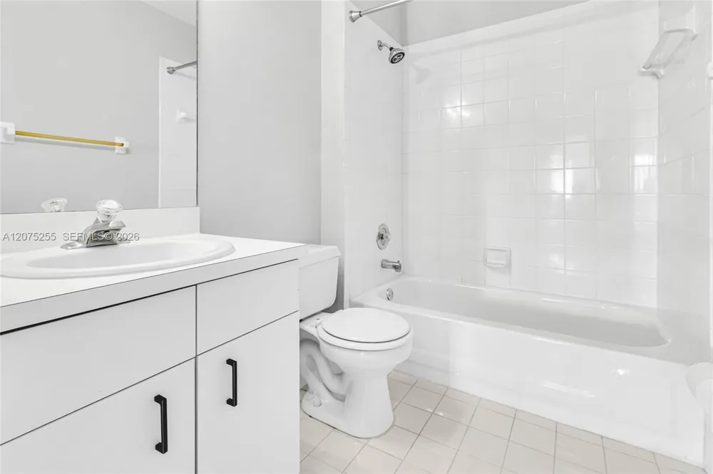 3884 NW 63rd Ter Coral Springs, FL 33067