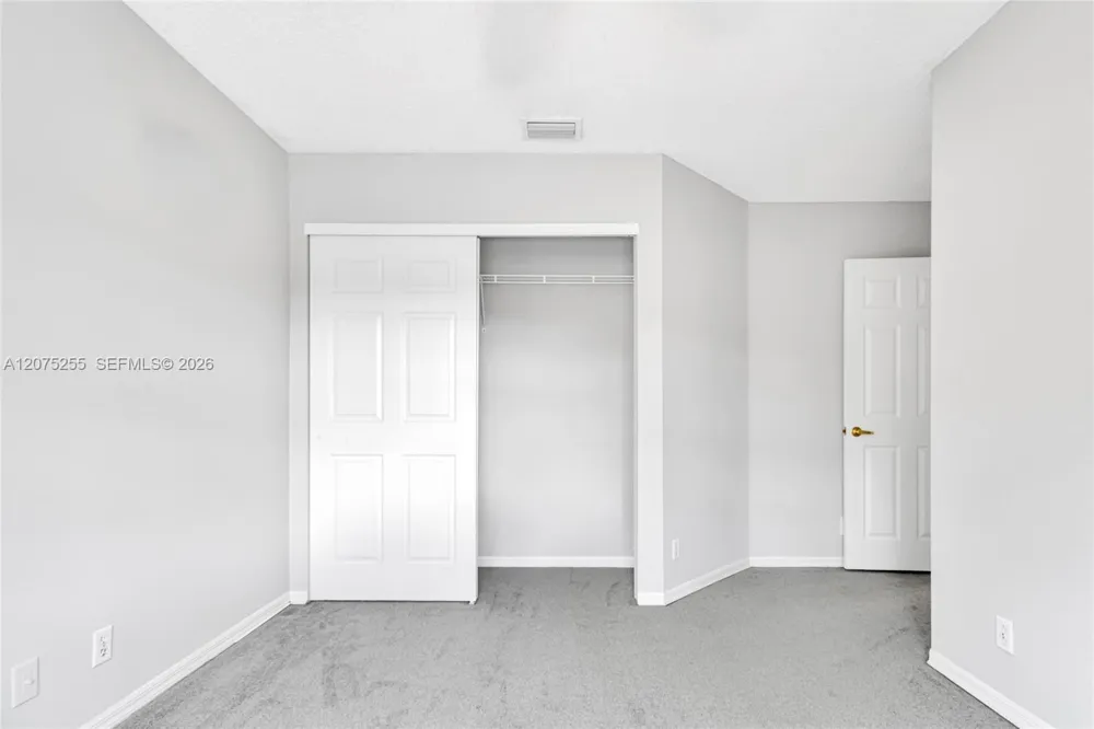 3884 NW 63rd Ter Coral Springs, FL 33067