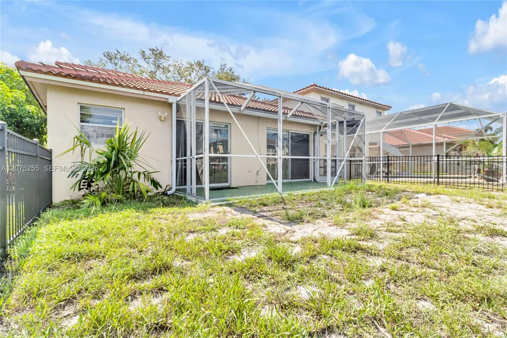 3884 NW 63rd Ter Coral Springs, FL 33067