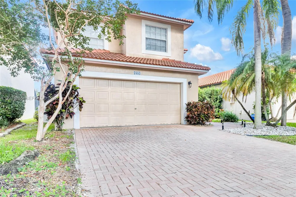 3884 NW 63rd Ter Coral Springs, FL 33067