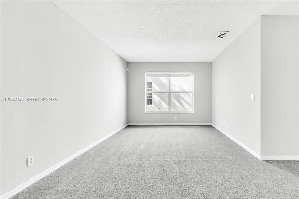 3884 NW 63rd Ter Coral Springs, FL 33067