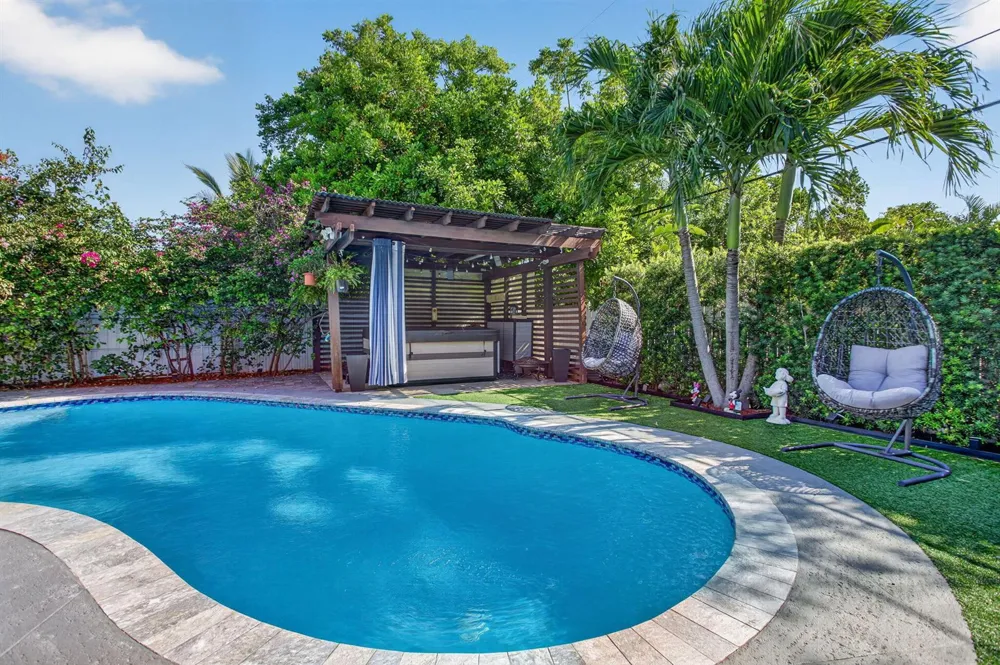 4520 NE 15TH AVENUE Pompano Beach, FL 33064