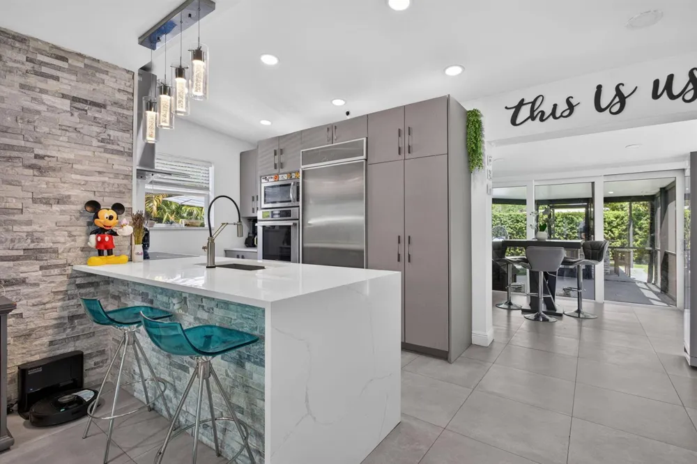 4520 NE 15TH AVENUE Pompano Beach, FL 33064