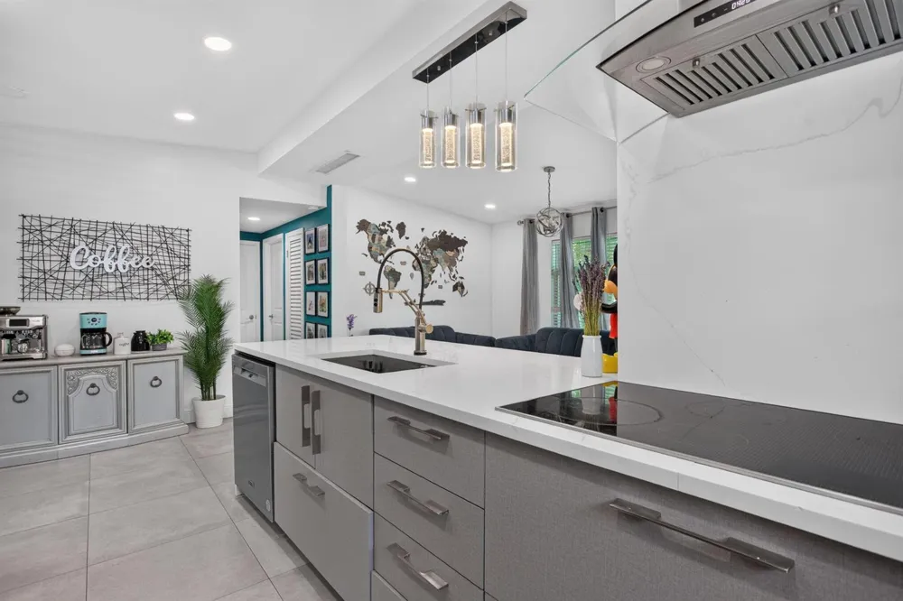 4520 NE 15TH AVENUE Pompano Beach, FL 33064