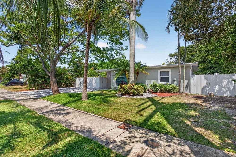 4520 NE 15TH AVENUE Pompano Beach, FL 33064