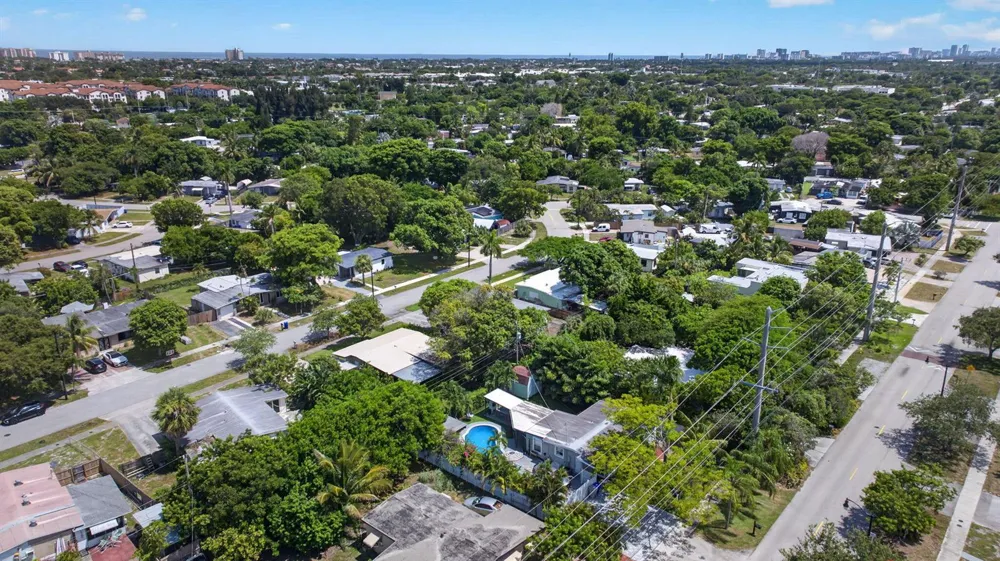 4520 NE 15TH AVENUE Pompano Beach, FL 33064