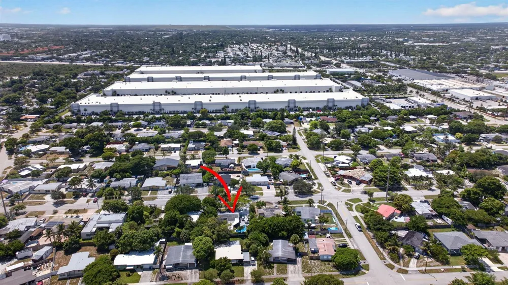4520 NE 15TH AVENUE Pompano Beach, FL 33064