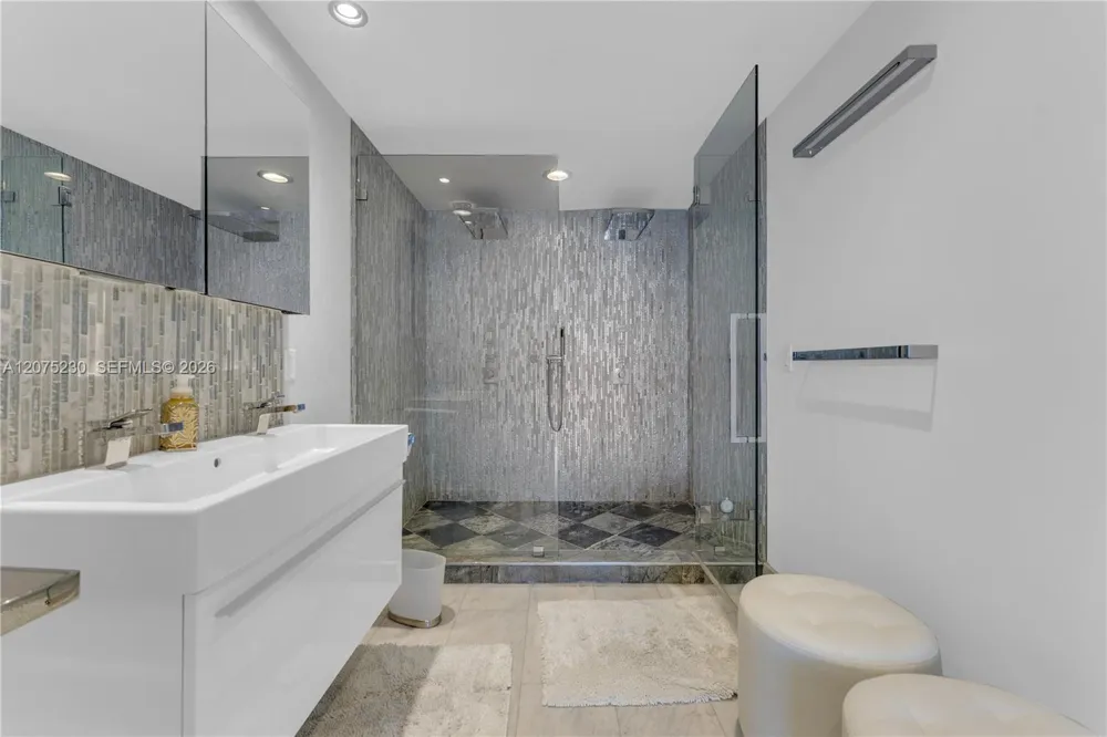 17001 Collins Ave #4102 Sunny Isles Beach, FL 33160