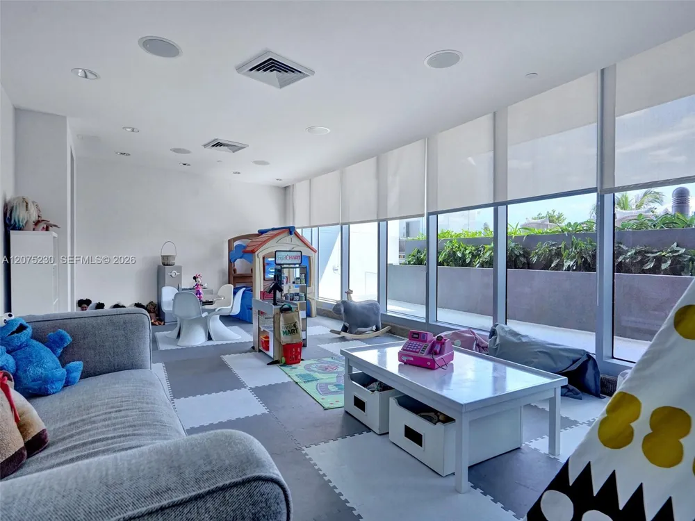 17001 Collins Ave #4102 Sunny Isles Beach, FL 33160