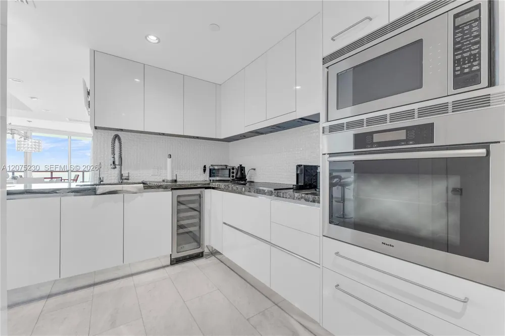 17001 Collins Ave #4102 Sunny Isles Beach, FL 33160