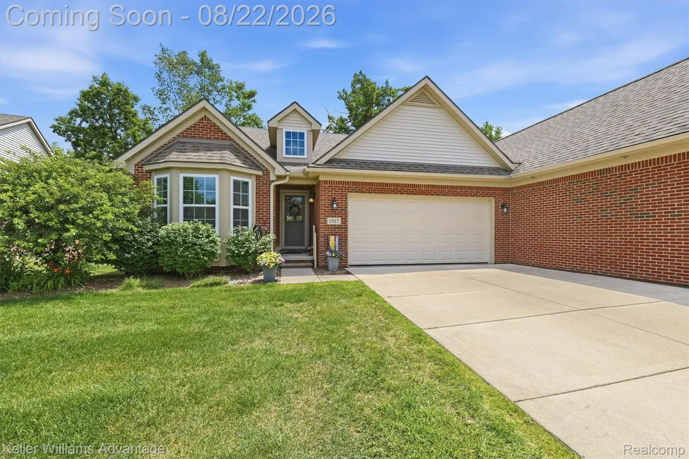1917 Egret Pointe Genoa Township, MI 48843