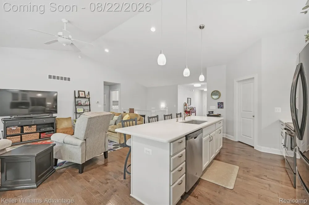 1917 Egret Pointe Genoa Township, MI 48843