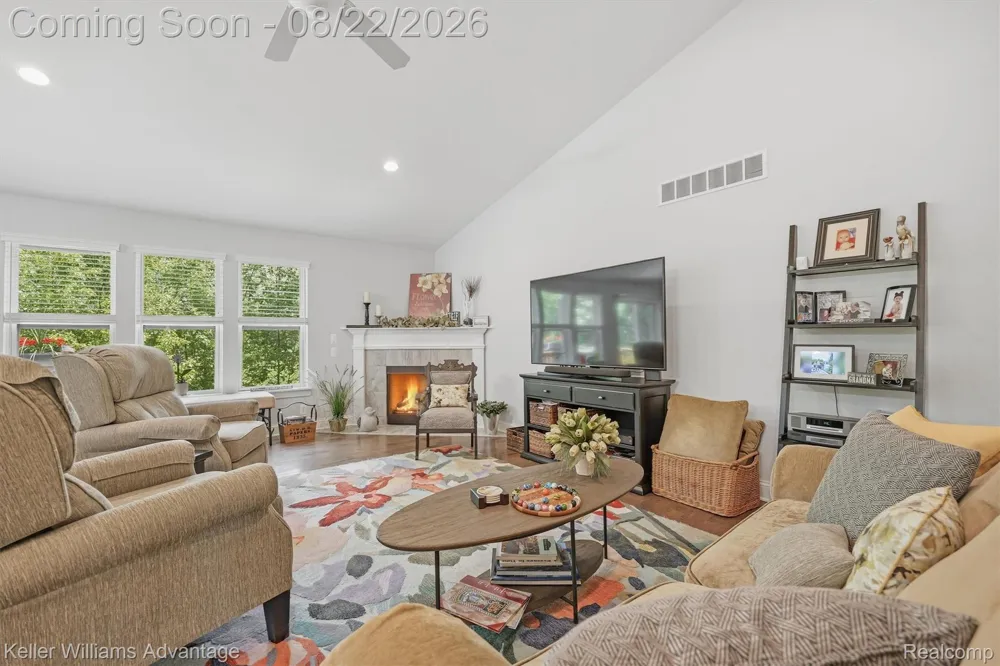 1917 Egret Pointe Genoa Township, MI 48843