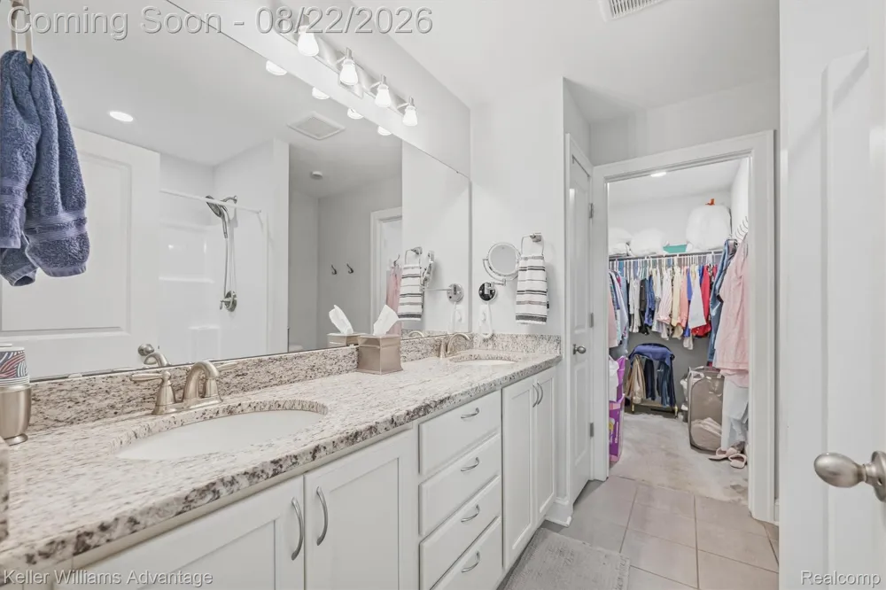1917 Egret Pointe Genoa Township, MI 48843