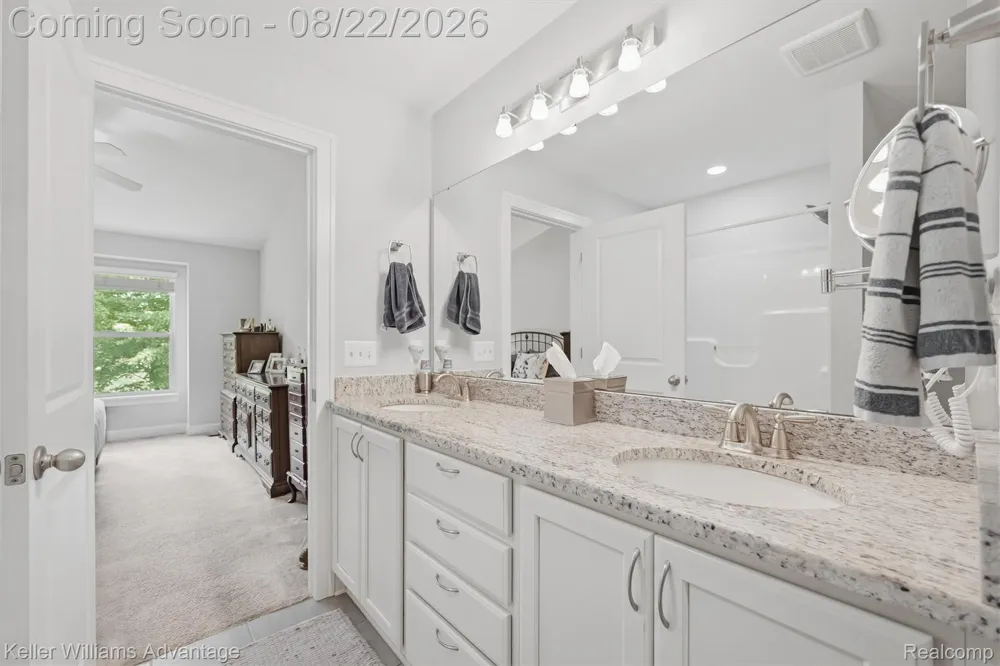 1917 Egret Pointe Genoa Township, MI 48843
