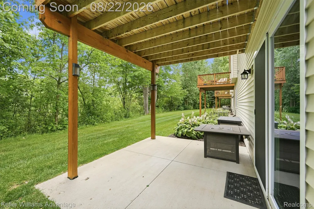 1917 Egret Pointe Genoa Township, MI 48843