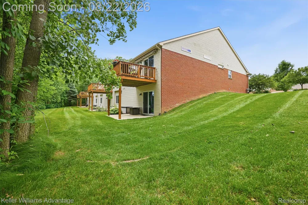 1917 Egret Pointe Genoa Township, MI 48843