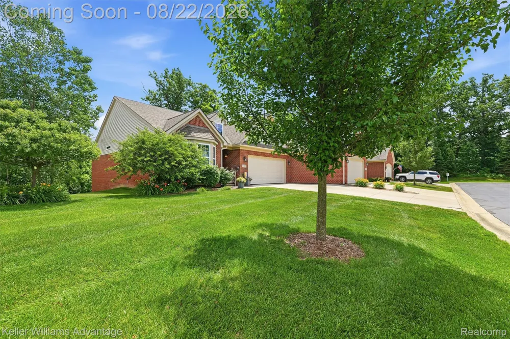 1917 Egret Pointe Genoa Township, MI 48843