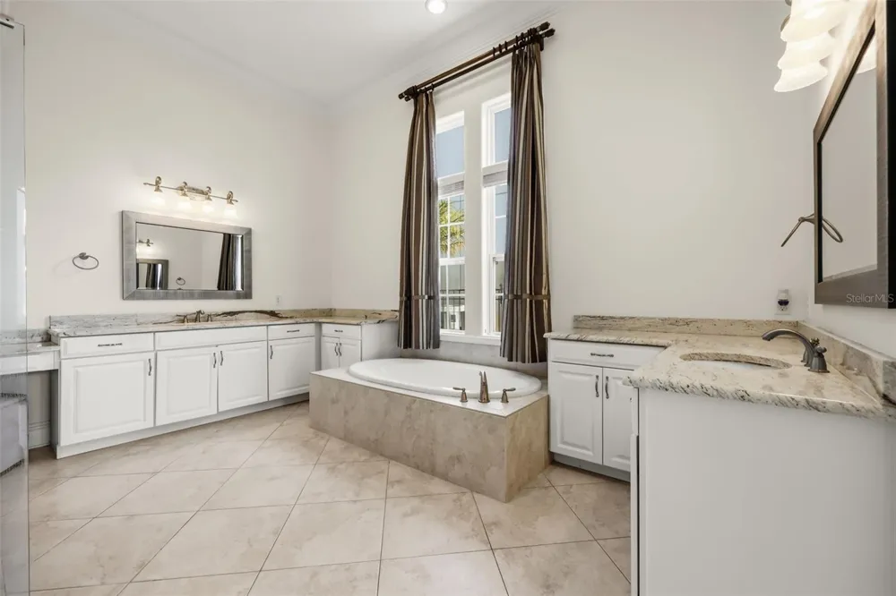 12417 MONTALCINO CIRCLE Windermere, FL 34786