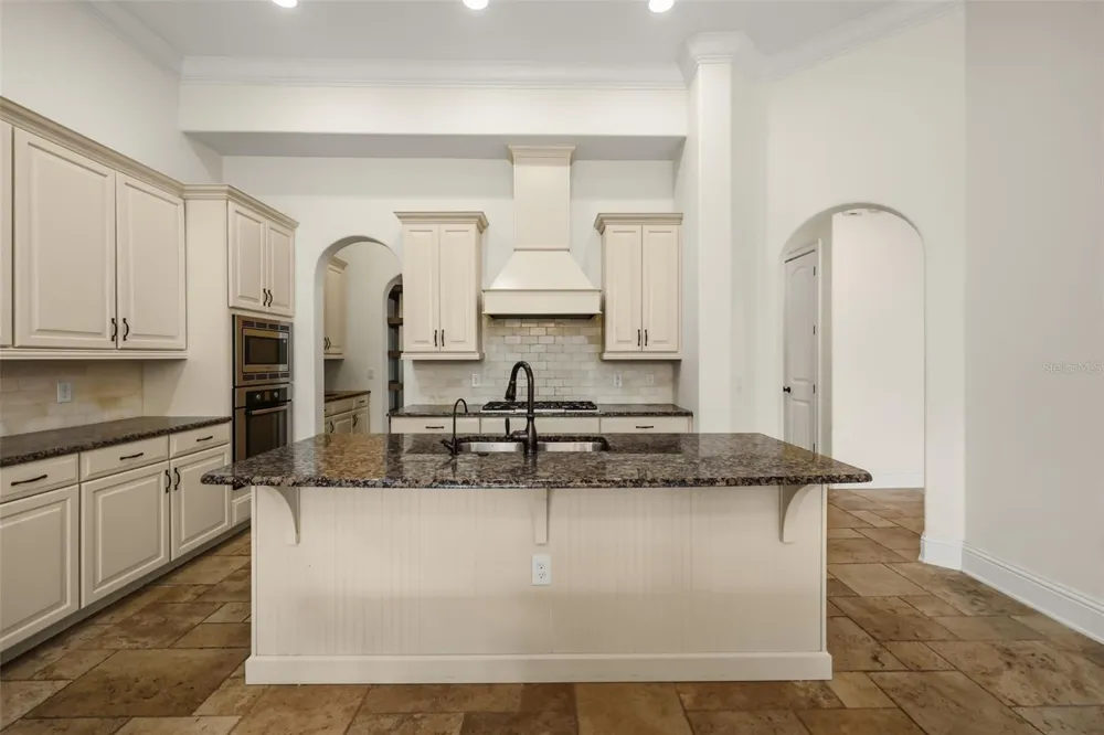 12417 MONTALCINO CIRCLE Windermere, FL 34786
