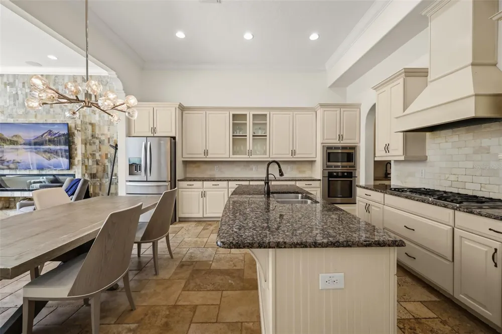 12417 MONTALCINO CIRCLE Windermere, FL 34786