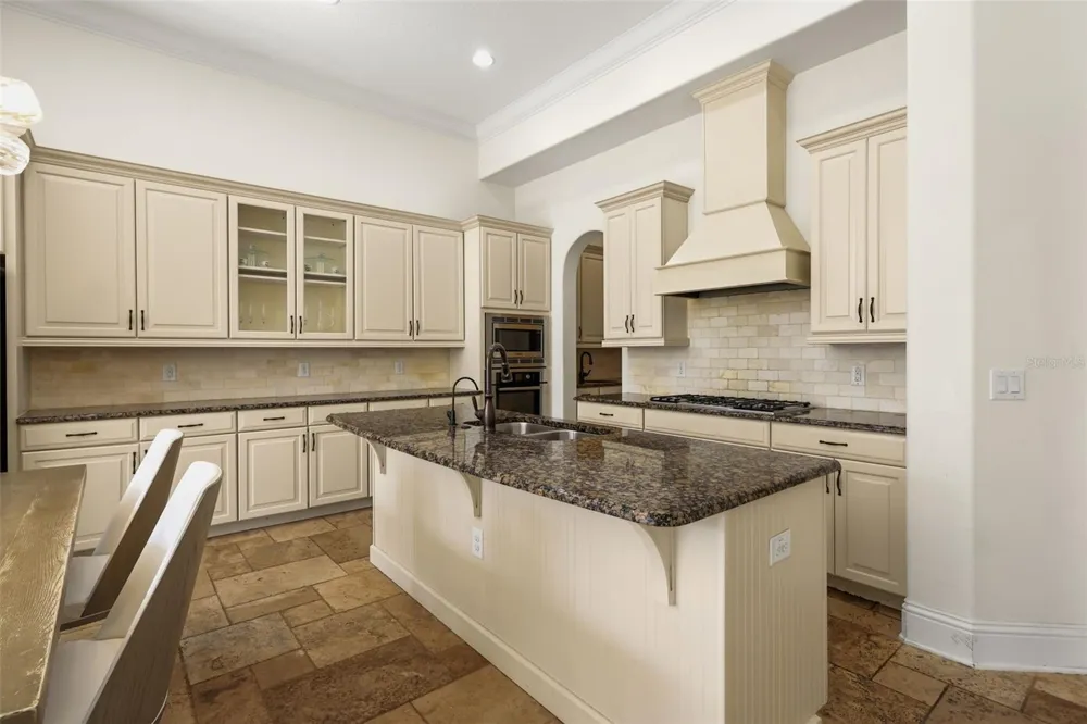 12417 MONTALCINO CIRCLE Windermere, FL 34786