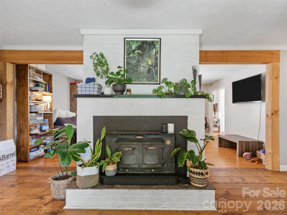 38 Crowell Road Asheville, NC 28806