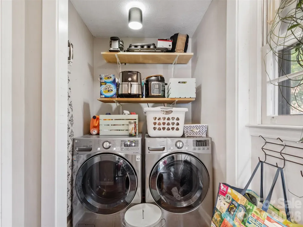38 Crowell Road Asheville, NC 28806