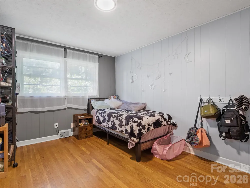 38 Crowell Road Asheville, NC 28806