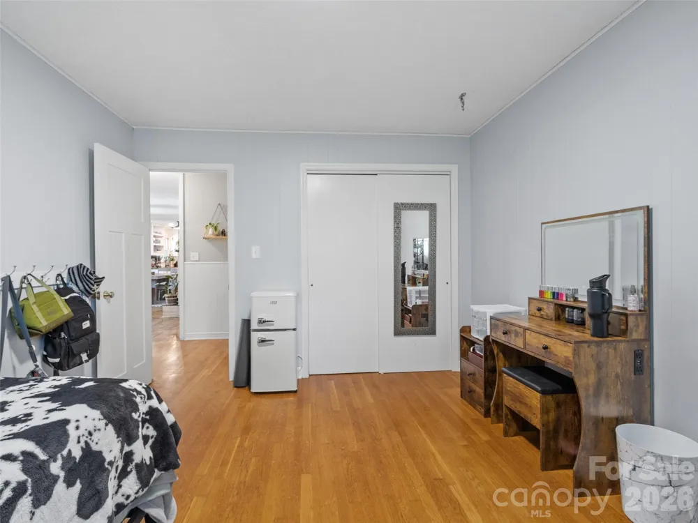 38 Crowell Road Asheville, NC 28806