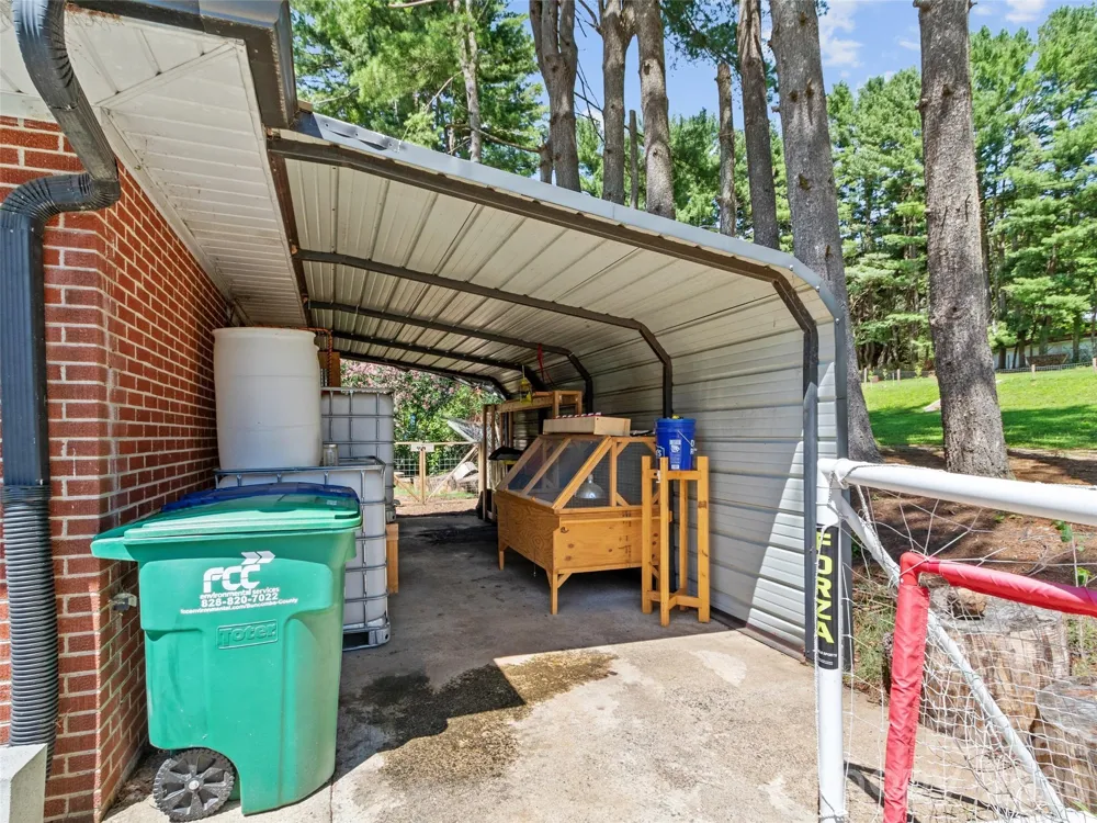 38 Crowell Road Asheville, NC 28806